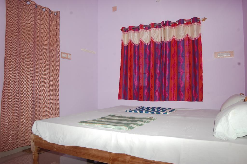 Rainbow Guest House Tiruvannamalai Tiruvannāmalai Room photo
